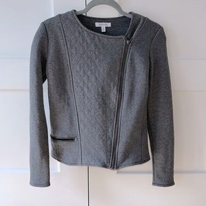 ATHLETA  - XS gray sweatshirt asymmetrical jacket. excellent condition